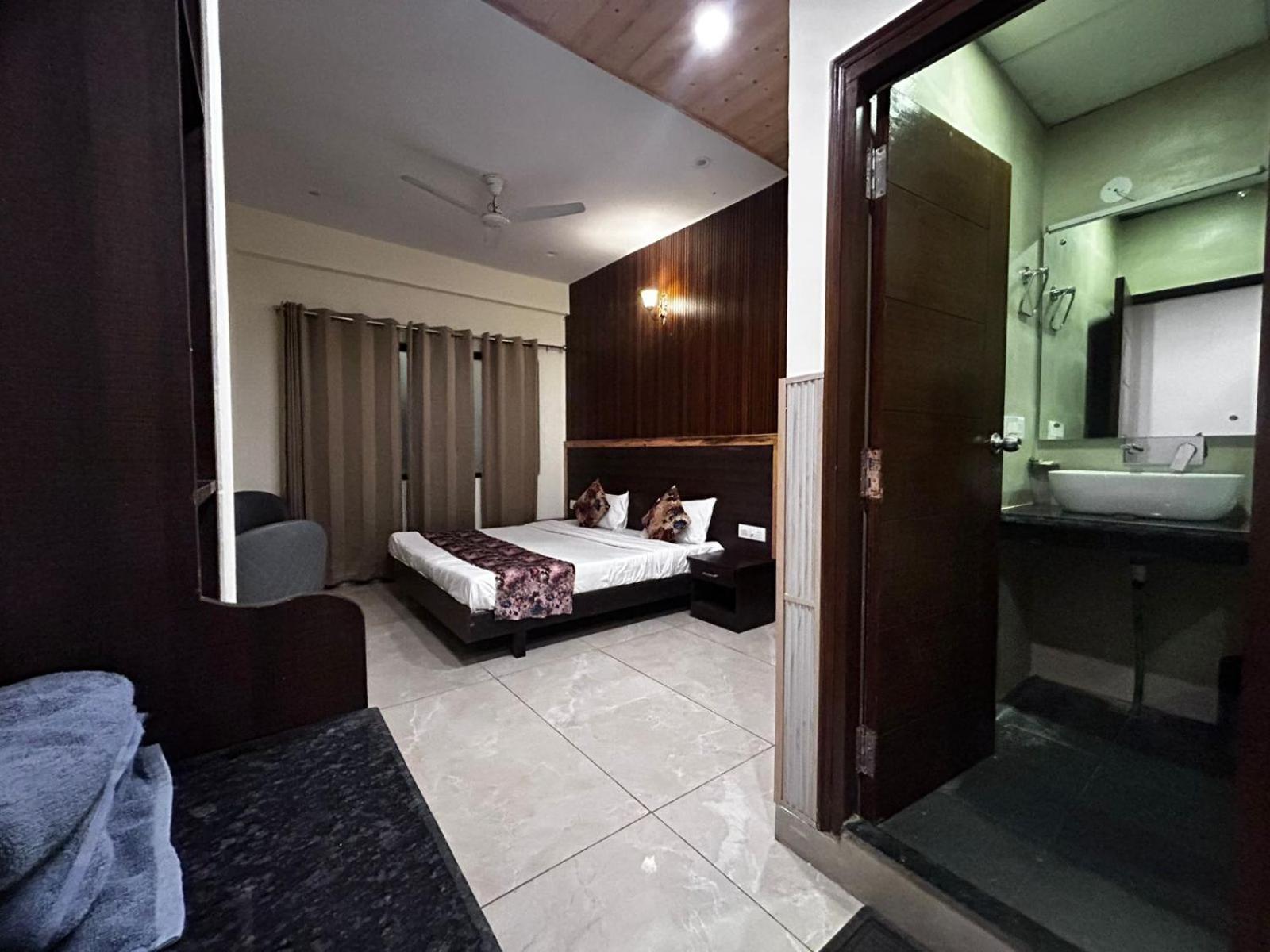 Hangout Inn Bhāgalpur Exterior foto